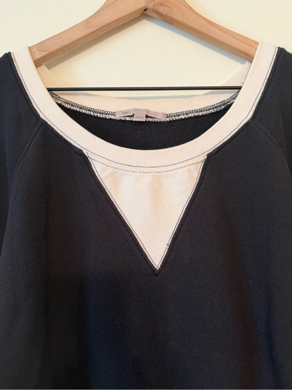 GAP Boxy Short Sleeve Scoop Neck Sweatshirt - Picture 5 of 5